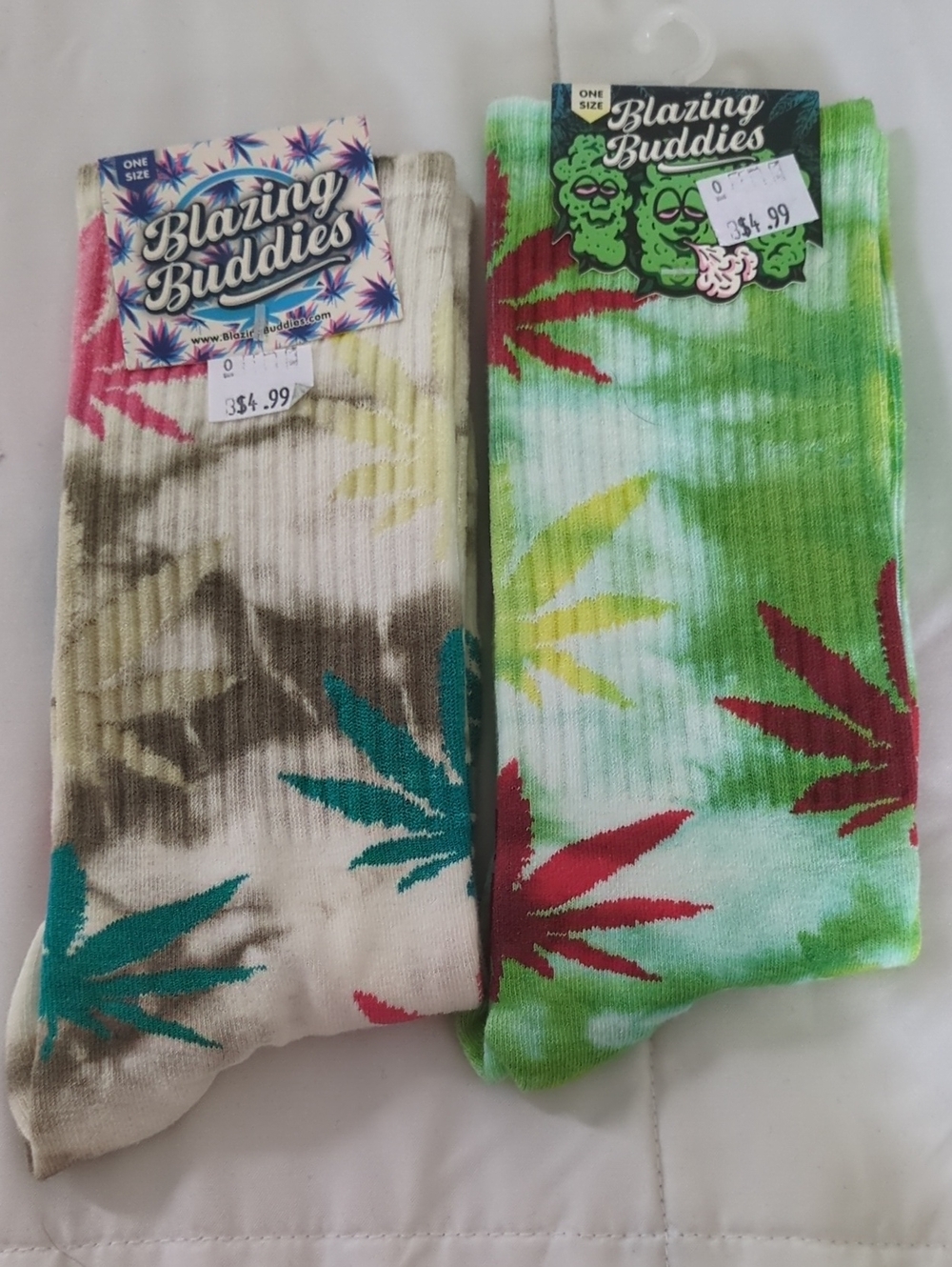 Blazing Buddies Tie-Dye Leaf Crew Socks - Green & Cream